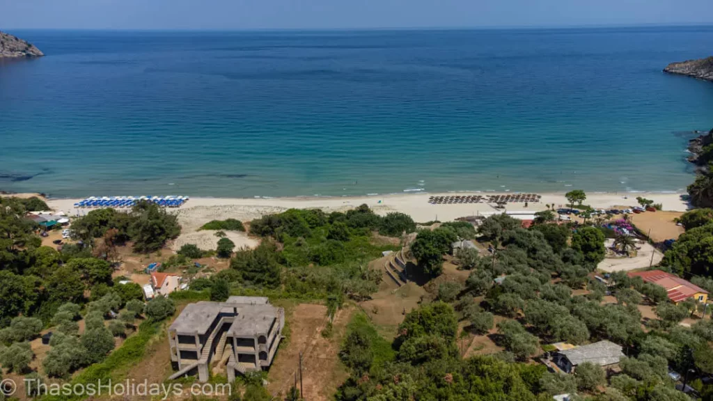 How the Paradise Beach Thassos looks like from the west side near the road