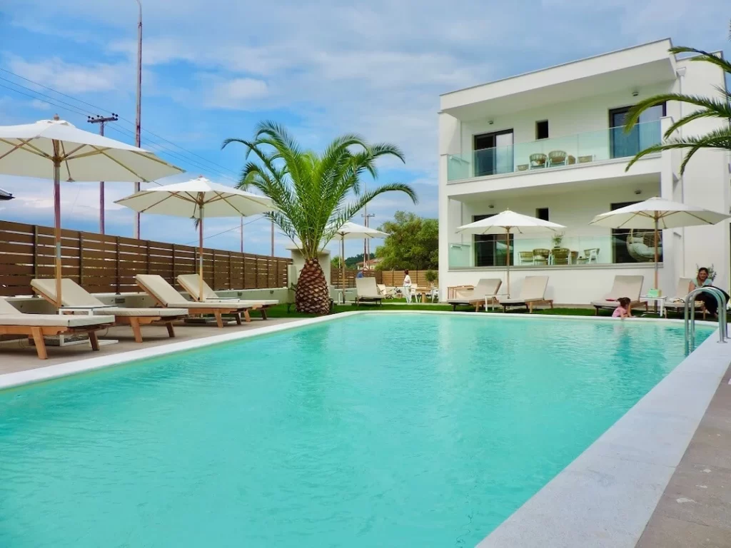 essentia vita comfy suites thassos