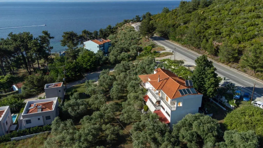 studios elena thassos