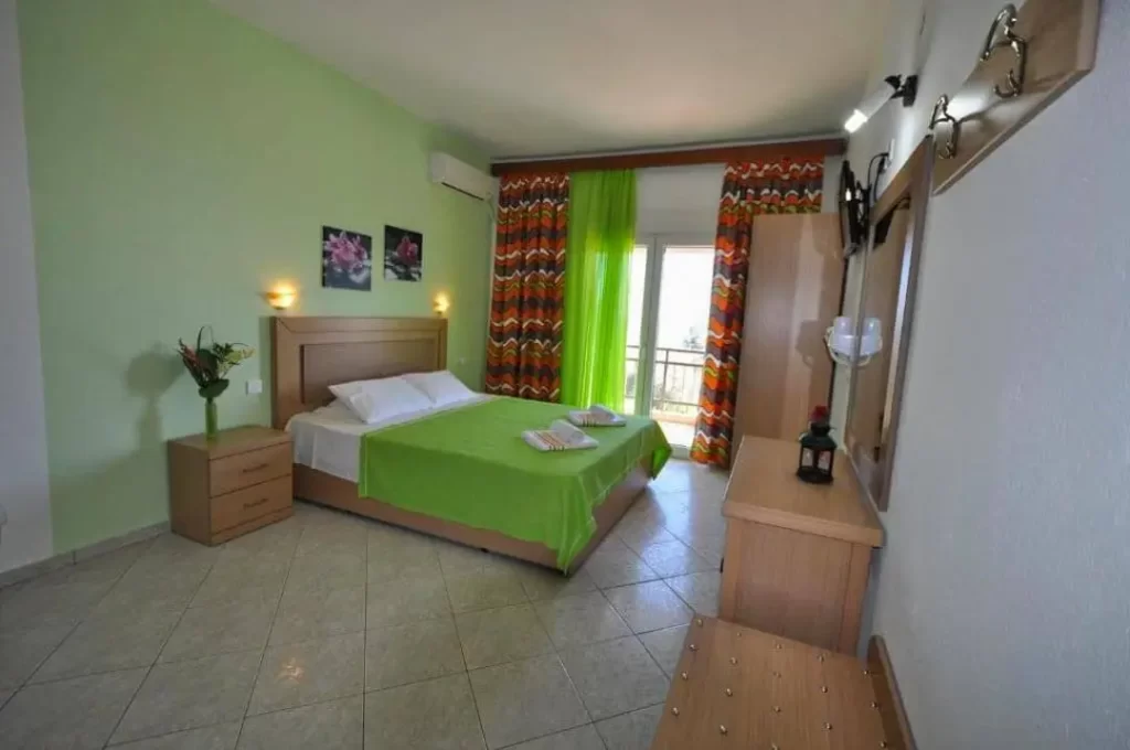 house elena thassos