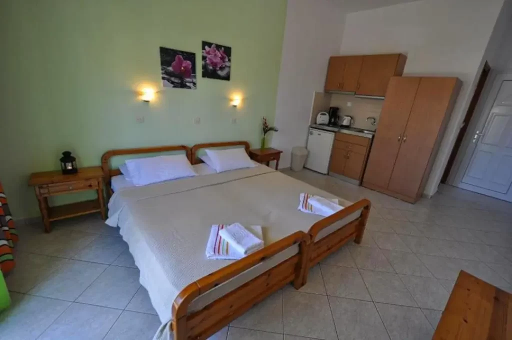 house elena thassos