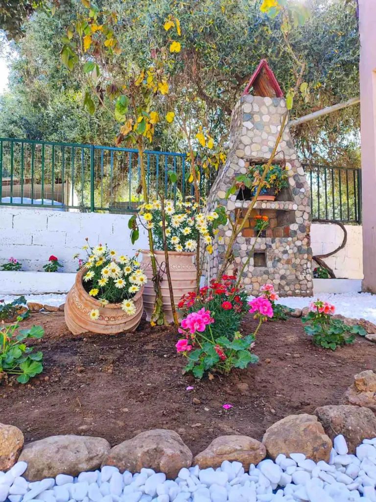 christos apartment garden (8)