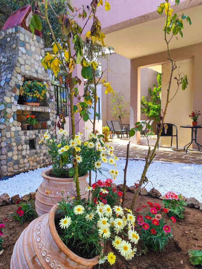 christos apartment garden (8)