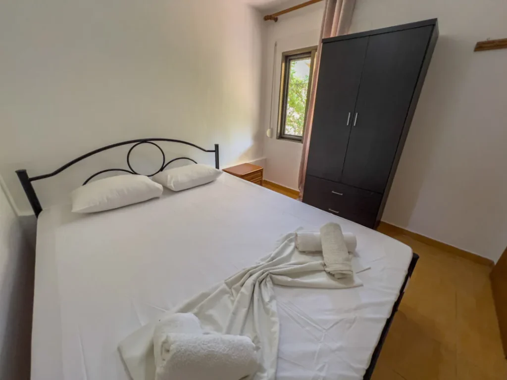 Ilios Beach House bedroom