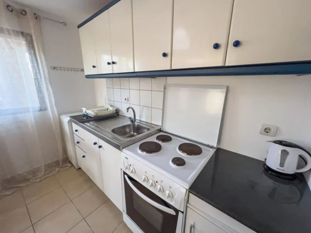 Ilios Beach House kitchen