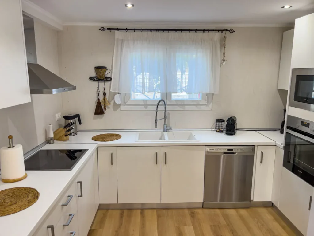 Villa Aniez Kitchen