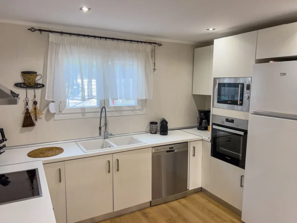 Villa Aniez Kitchen