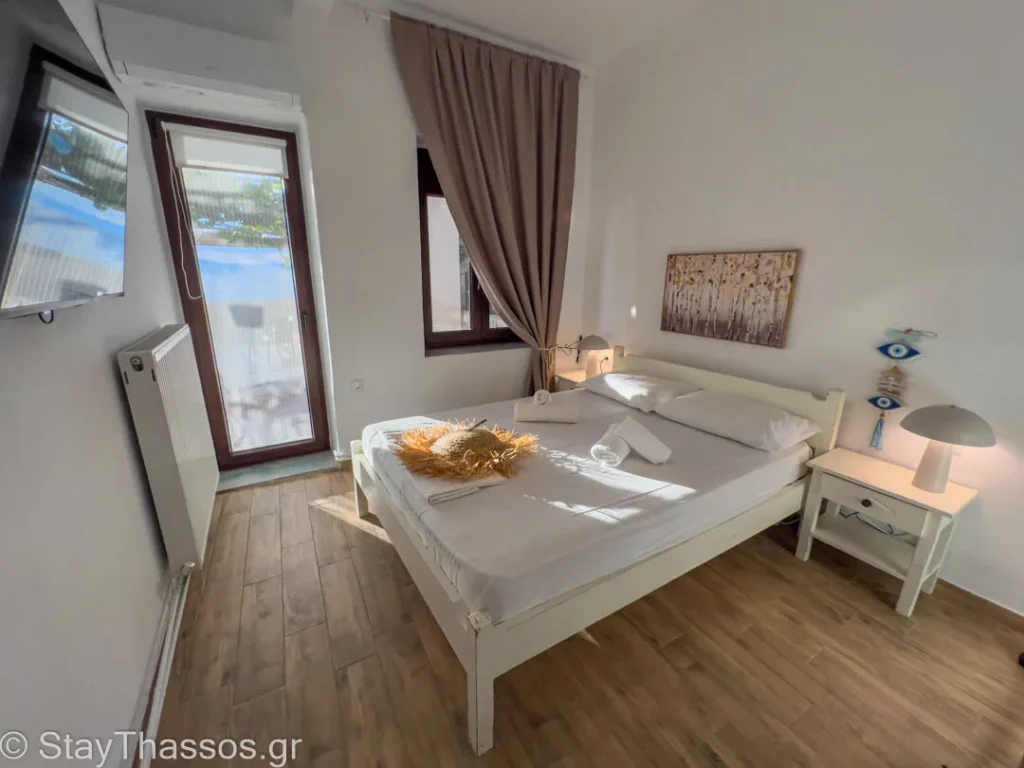Angel Beach House Room