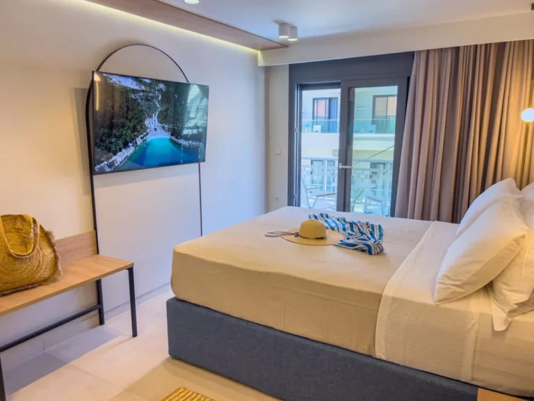 Kastro Room in Limenaria at Luxury Rooms Naoum (10)