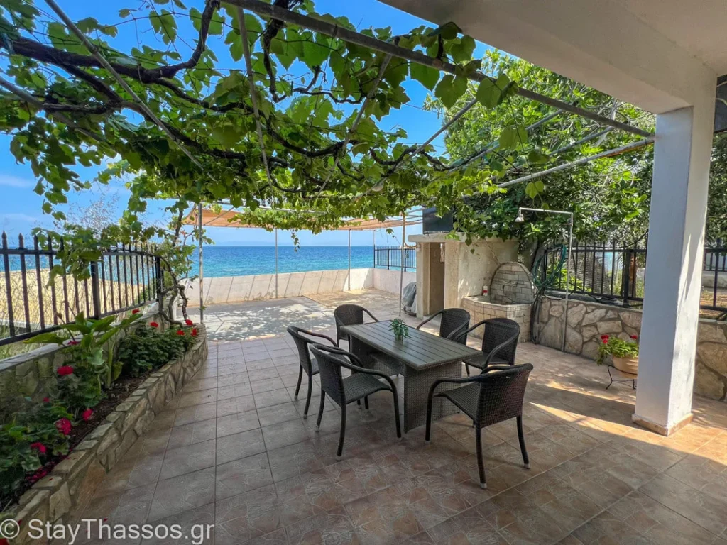 Angelos Beach House Patio