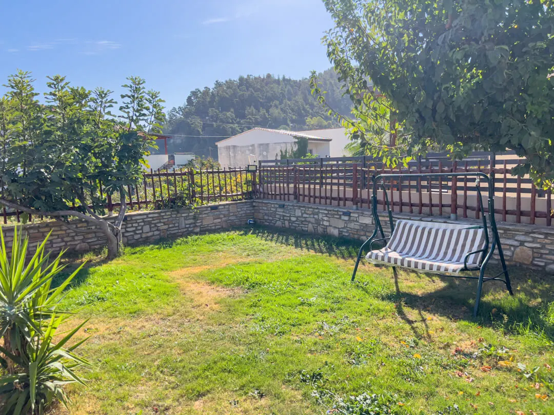 Venia’s House garden building (3)